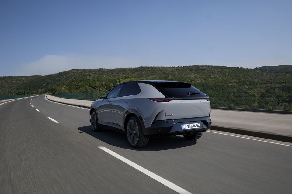 Mazda CX-6e (2026)