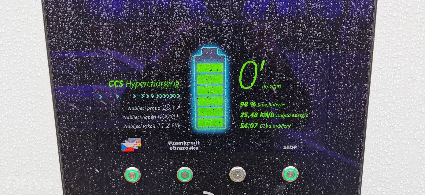 Mazda MX-30 - cesta do Alp