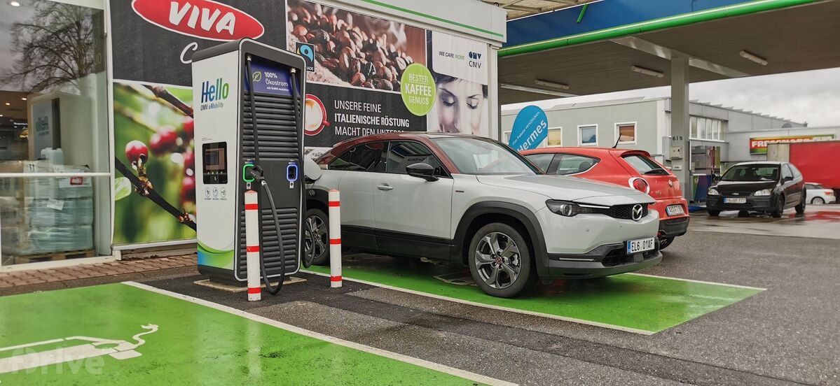 Mazda MX-30 - cesta do Alp