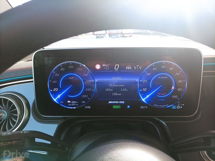 Mercedes-AMG EQE 43