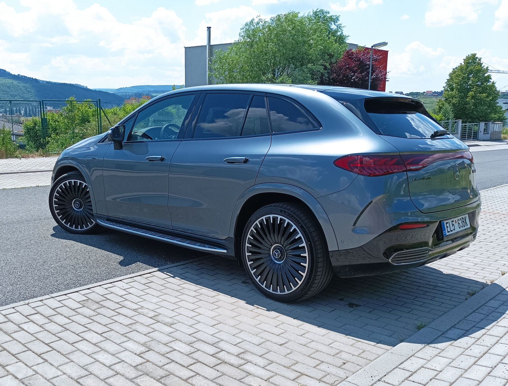 Mercedes-AMG EQE SUV 43 4Matic