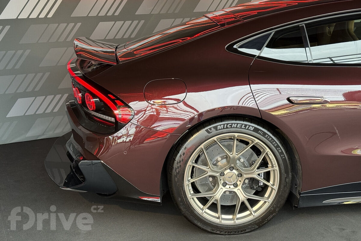 Mercedes-AMG GT 63
