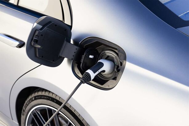 Mercedes-AMG S63 E Performance