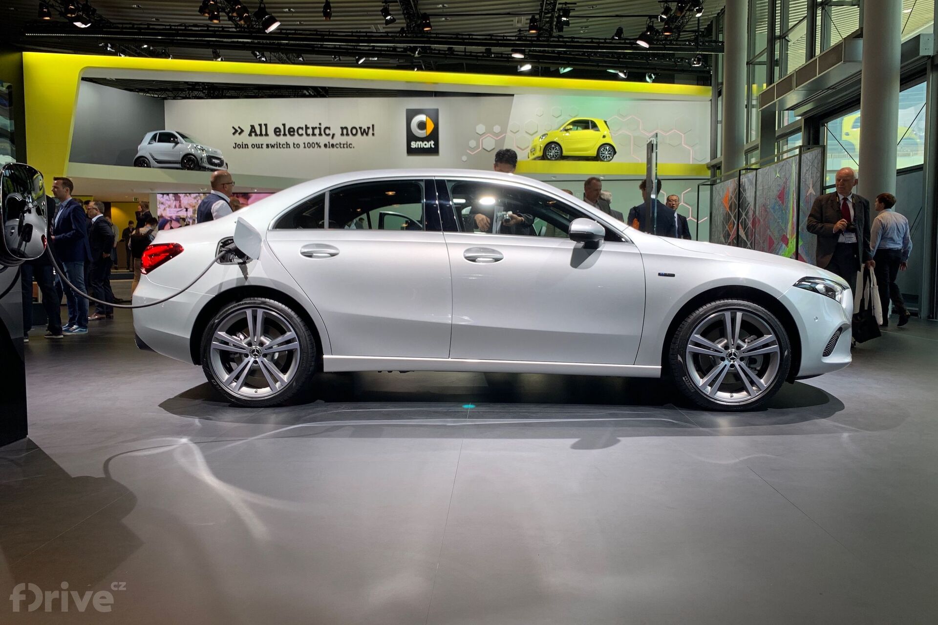 Mercedes-Benz A 250e sedan (2019)