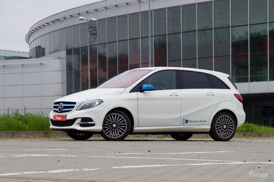 Mercedes-Benz B250e