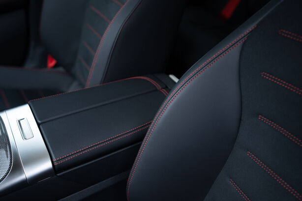 Mercedes-Benz C (2026)