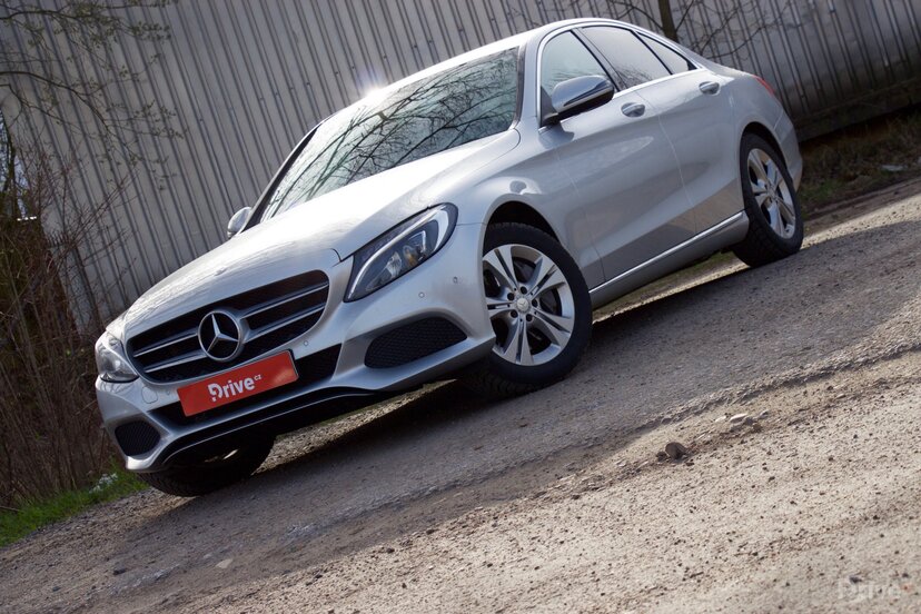 Mercedes-Benz C 350e (2015)