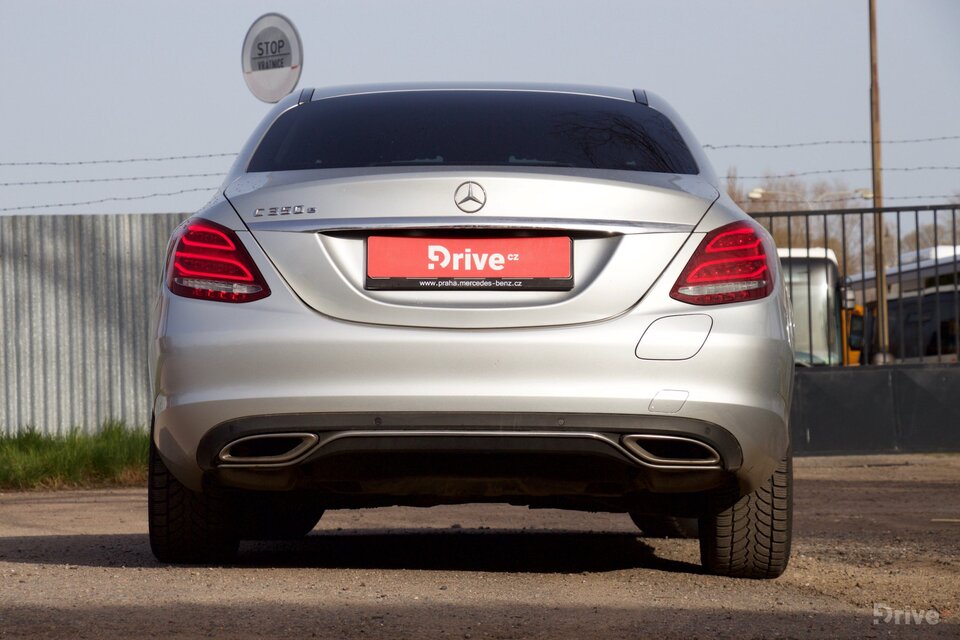 Mercedes-Benz C 350e (2015)