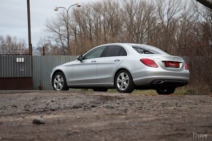 Mercedes-Benz C 350e (2015)