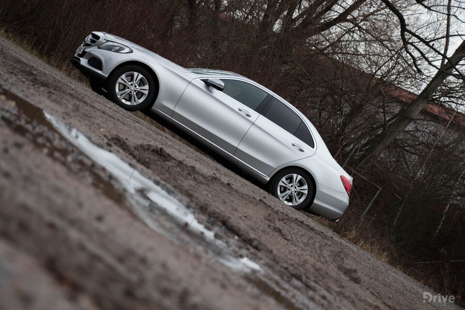 Mercedes-Benz C 350e (2015)