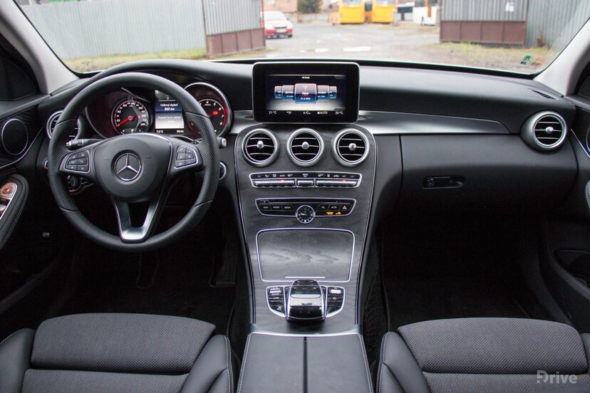 Mercedes-Benz C 350e (2015)