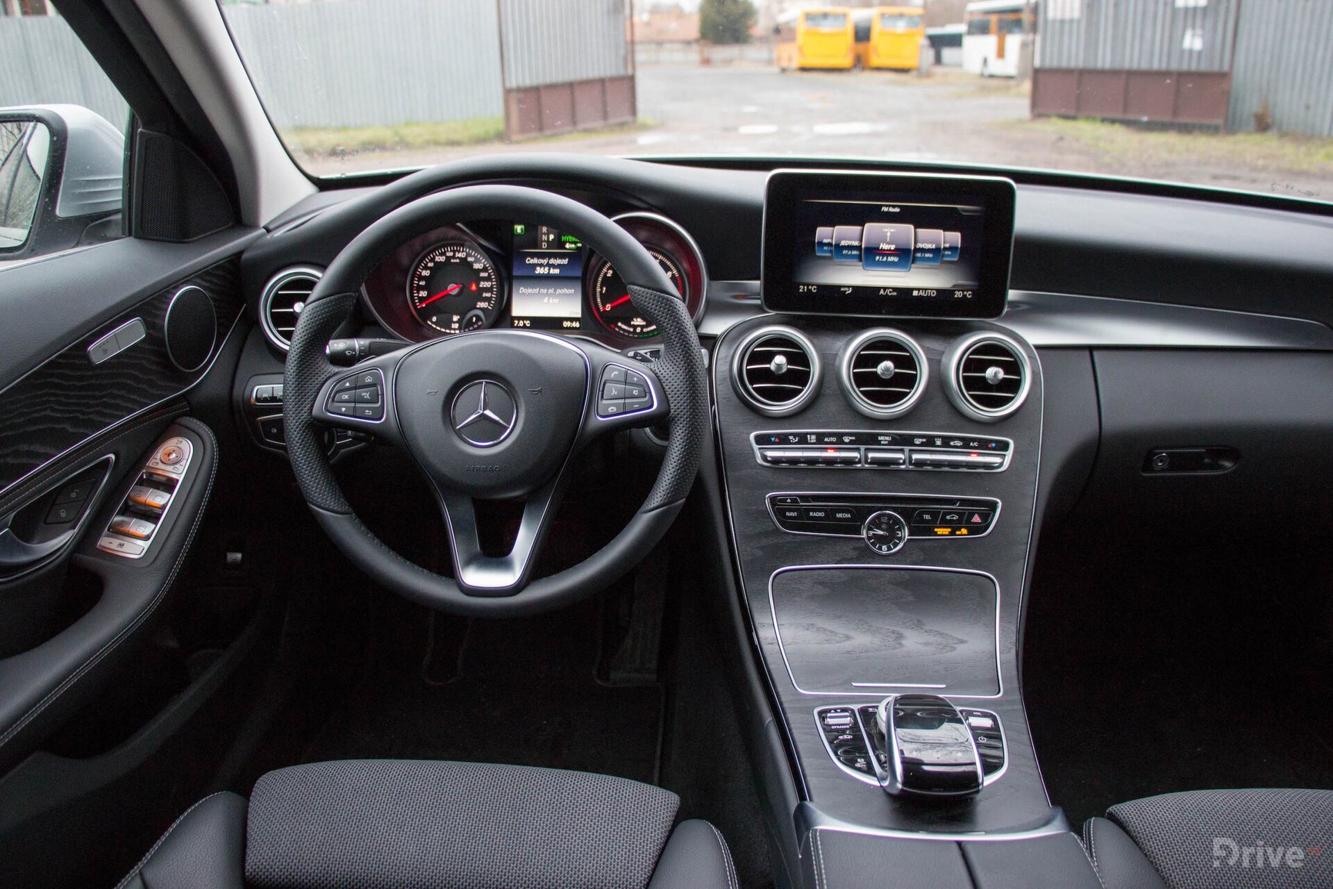 Mercedes-Benz C 350e (2015)