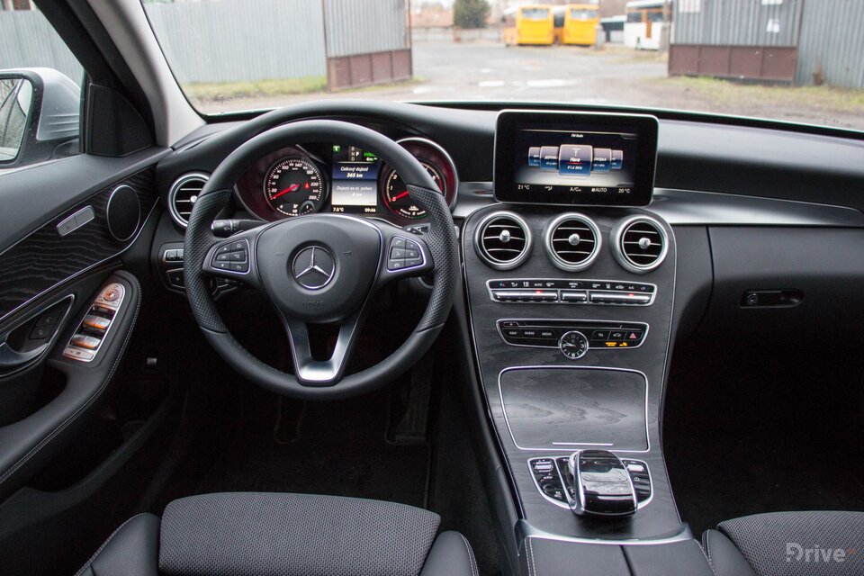 Mercedes-Benz C 350e (2015)