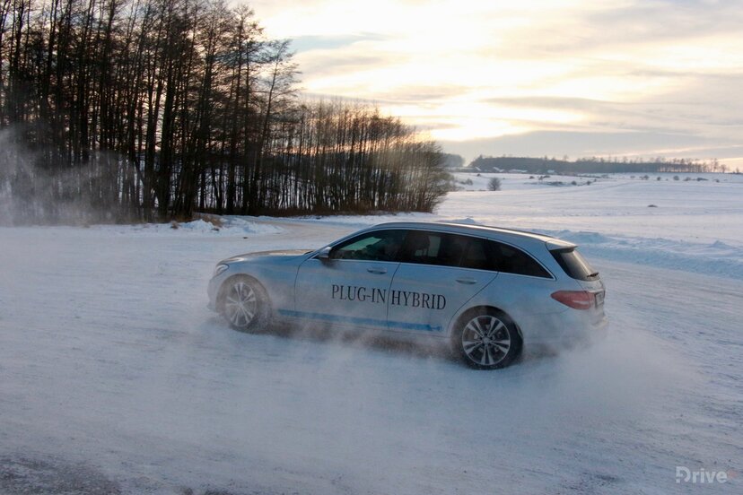 Mercedes-Benz C 350e Combi (2015)