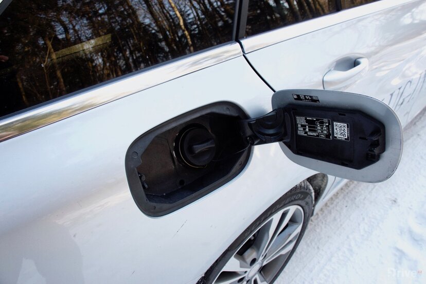 Mercedes-Benz C 350e Combi (2015)