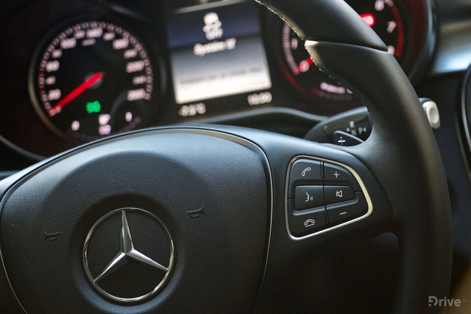 Mercedes-Benz C 350e Combi (2015)