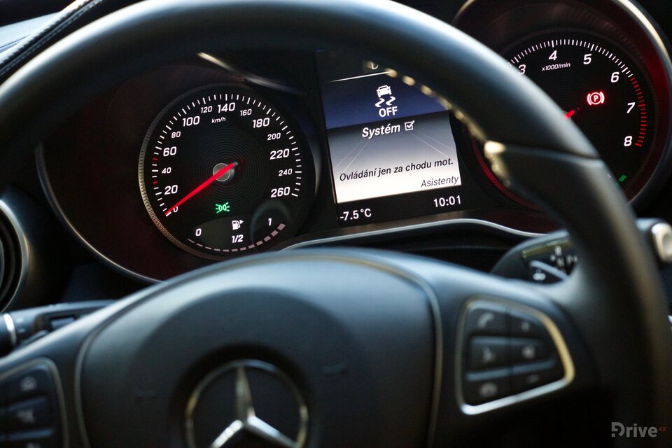 Mercedes-Benz C 350e Combi (2015)