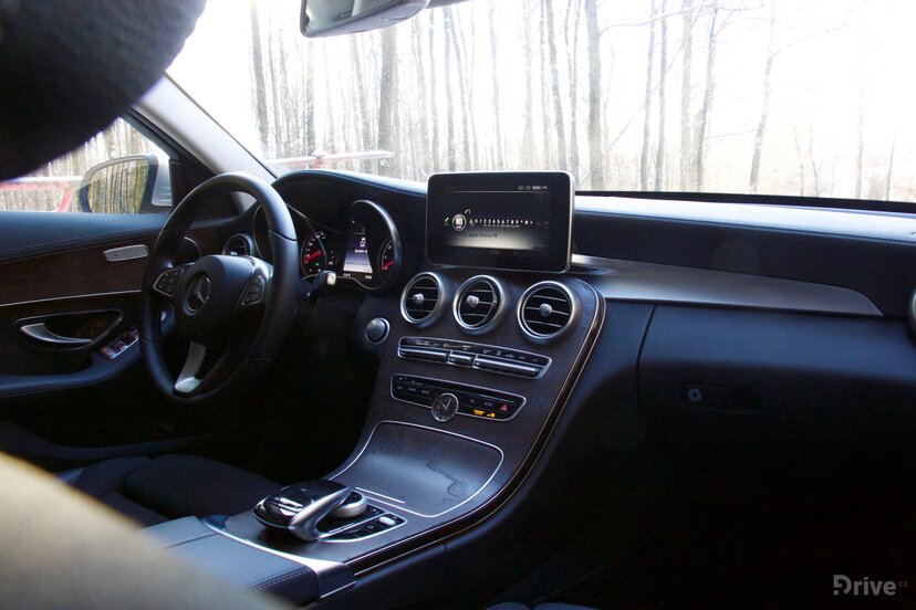 Mercedes-Benz C 350e Combi (2015)