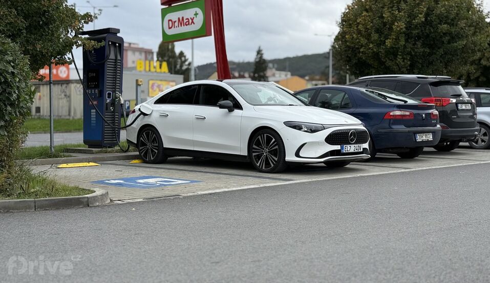 Mercedes-Benz CLA (2025)