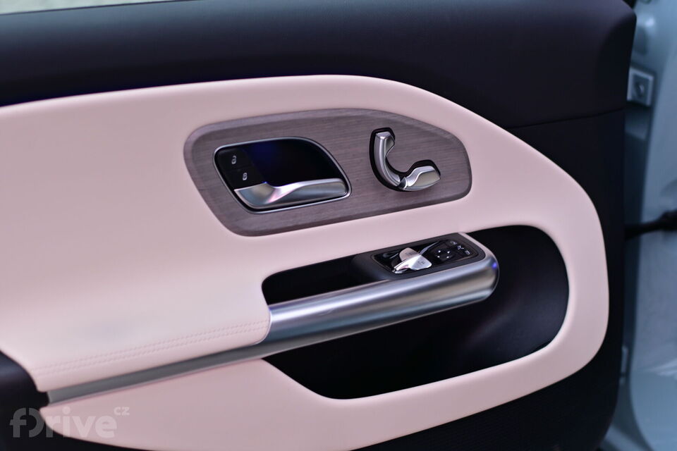 Mercedes-Benz CLA (2025)