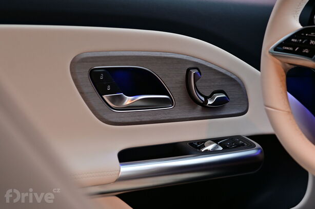 Mercedes-Benz CLA (2025)