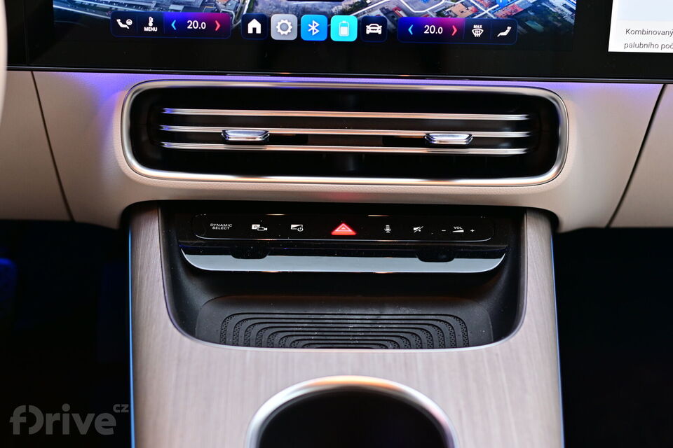 Mercedes-Benz CLA (2025)