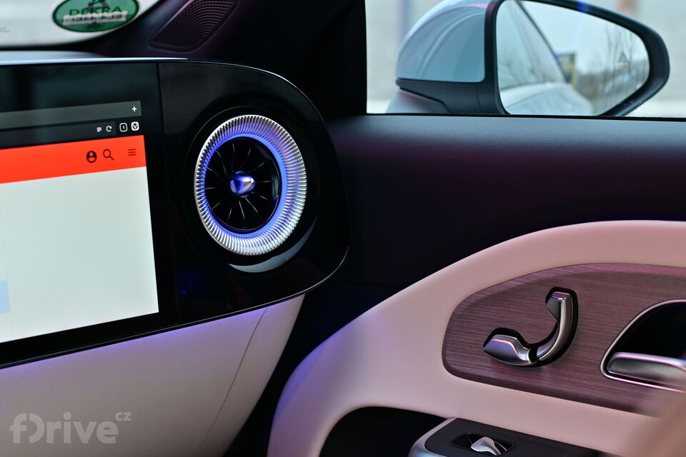 Mercedes-Benz CLA (2025)