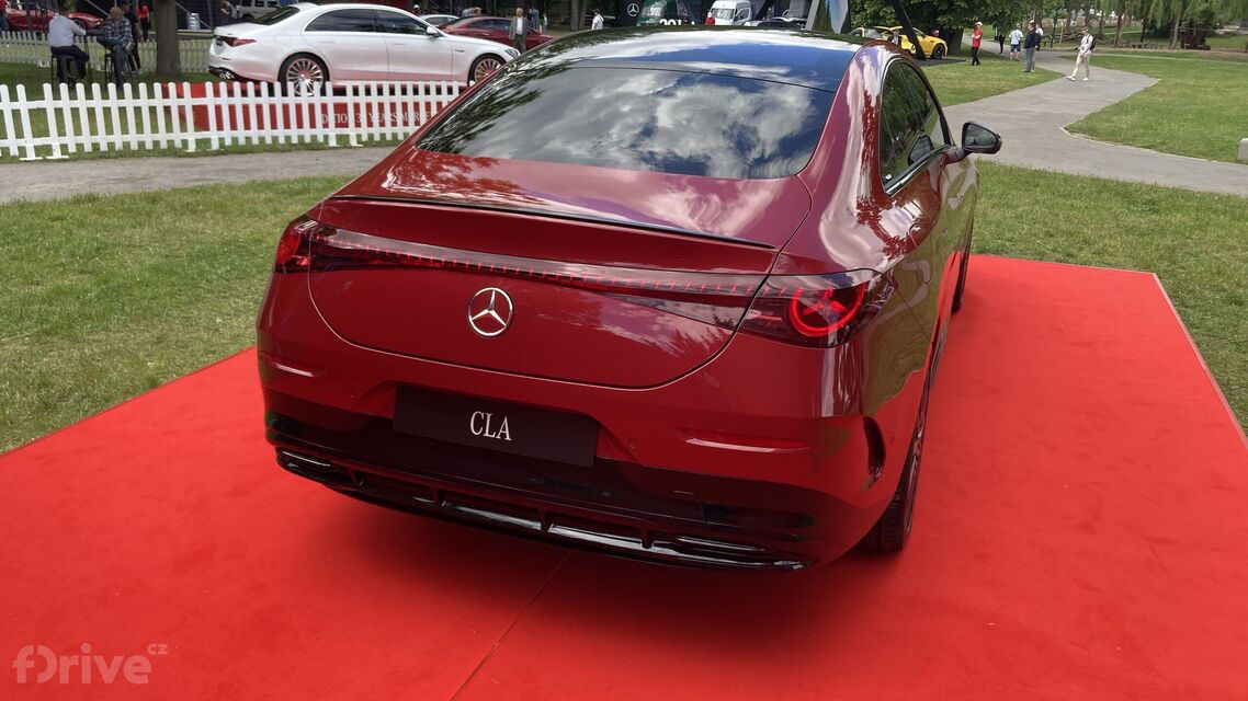 Mercedes-Benz CLA (2025)