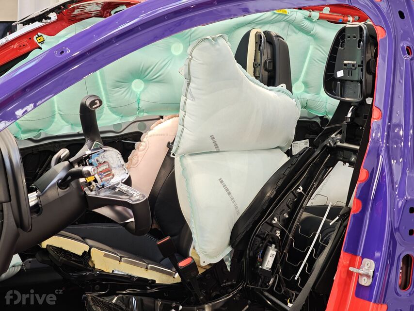 Mercedes-Benz CLA (2025)