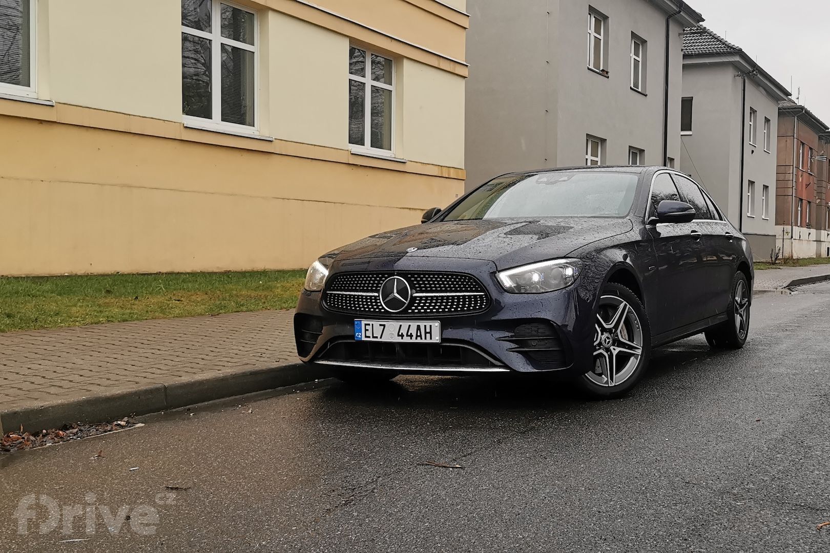 Mercedes-Benz E (2016)