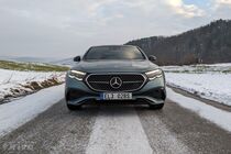 Mercedes-Benz E (2023)