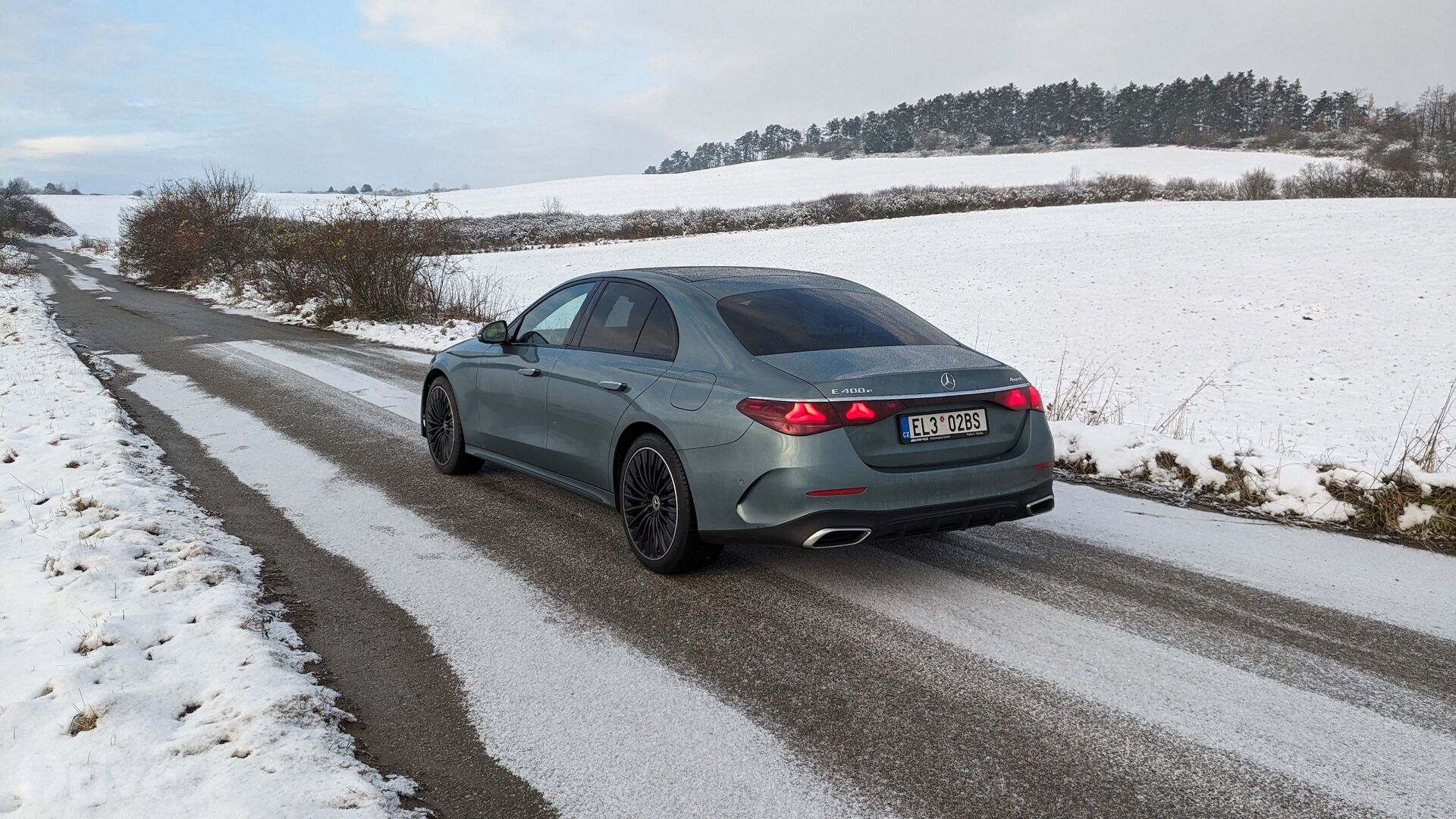 Mercedes-Benz E (2023)