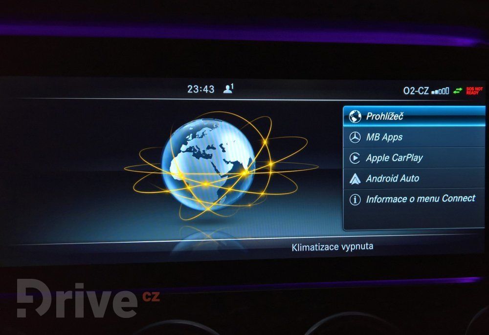 Mercedes-Benz E infotainment