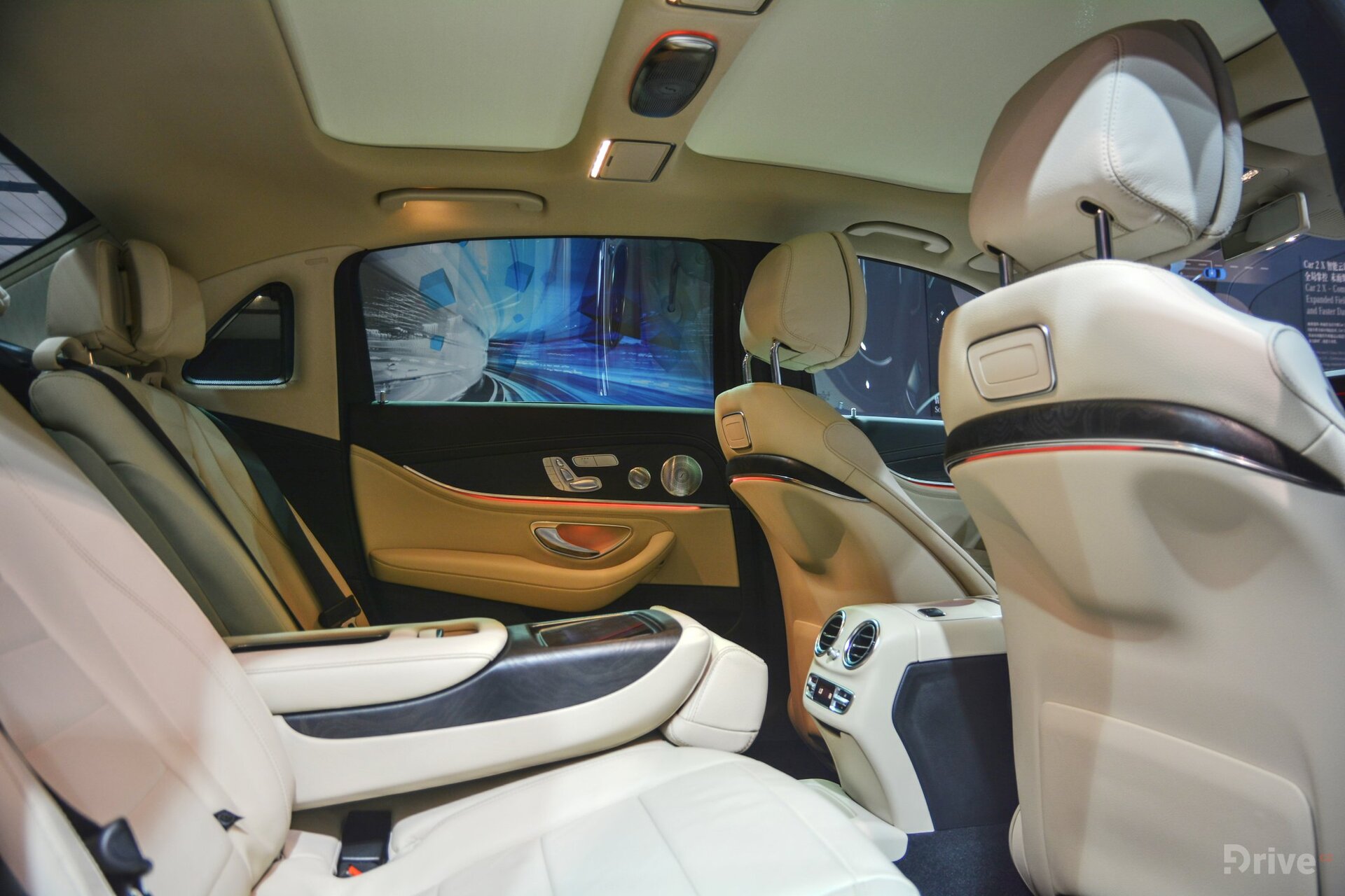 Mercedes-Benz E long