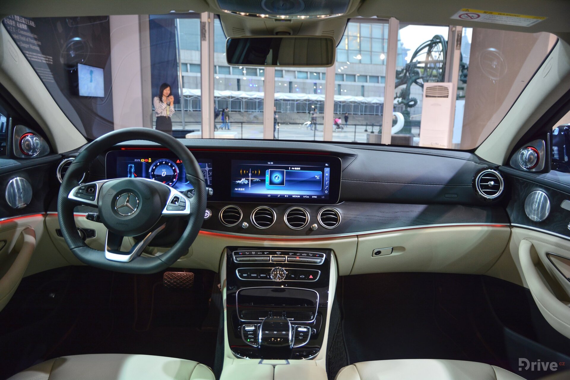 Mercedes-Benz E long