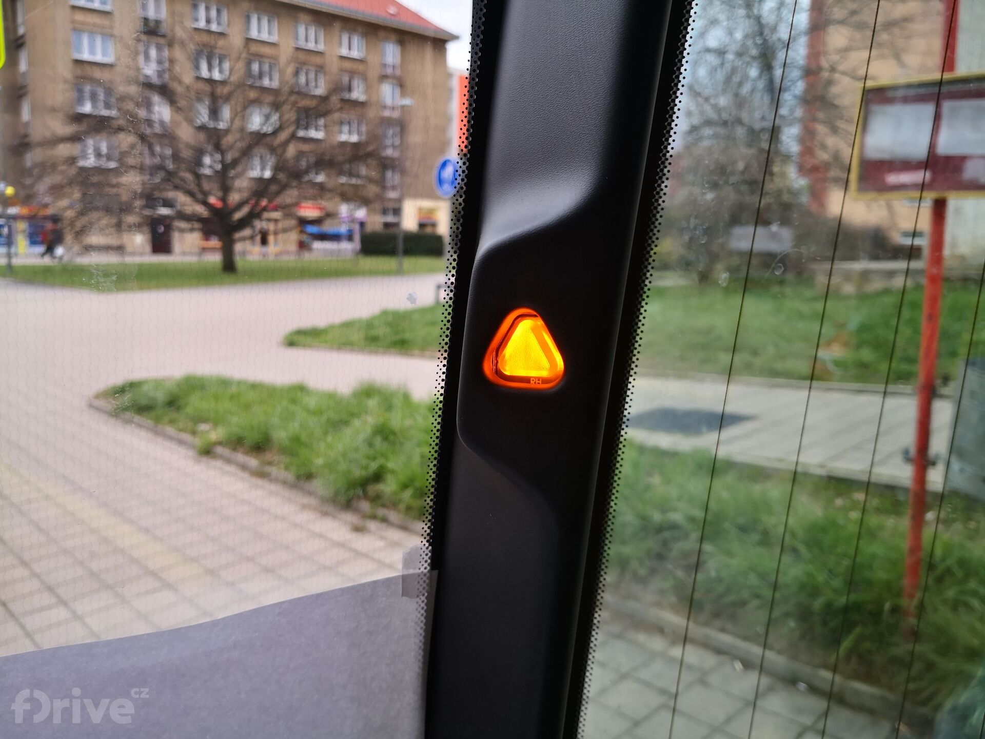 Mercedes-Benz eCitaro - radar na chodce