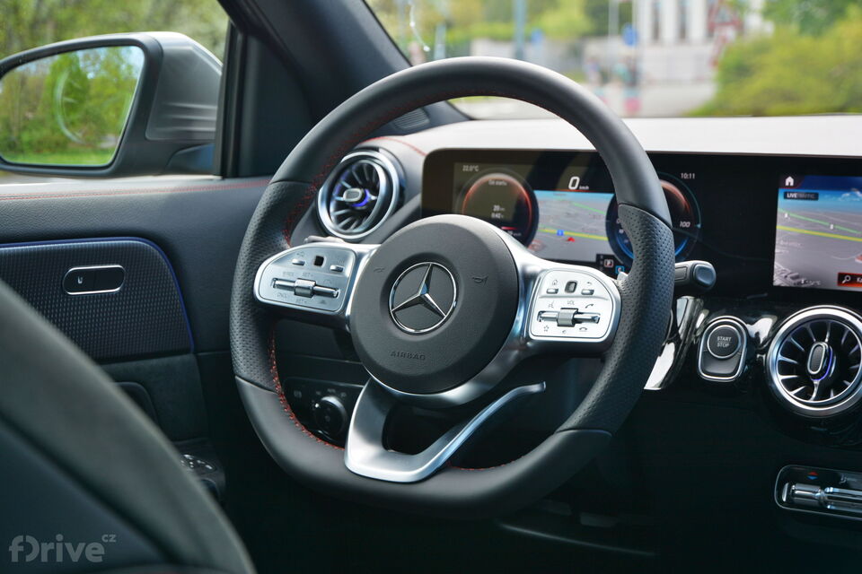 Mercedes-Benz EQA (2020)