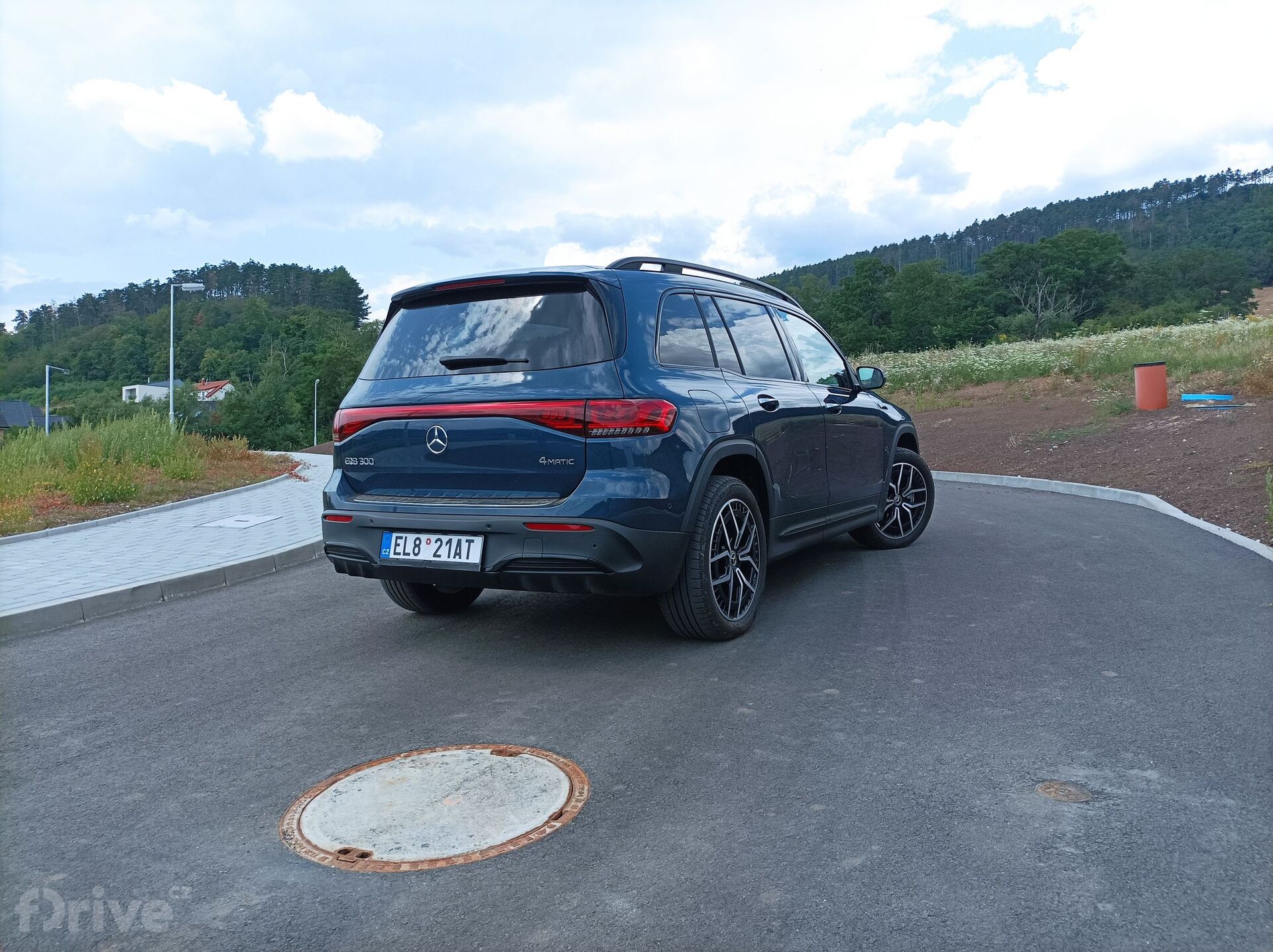 Mercedes-Benz EQB 300 4Matic