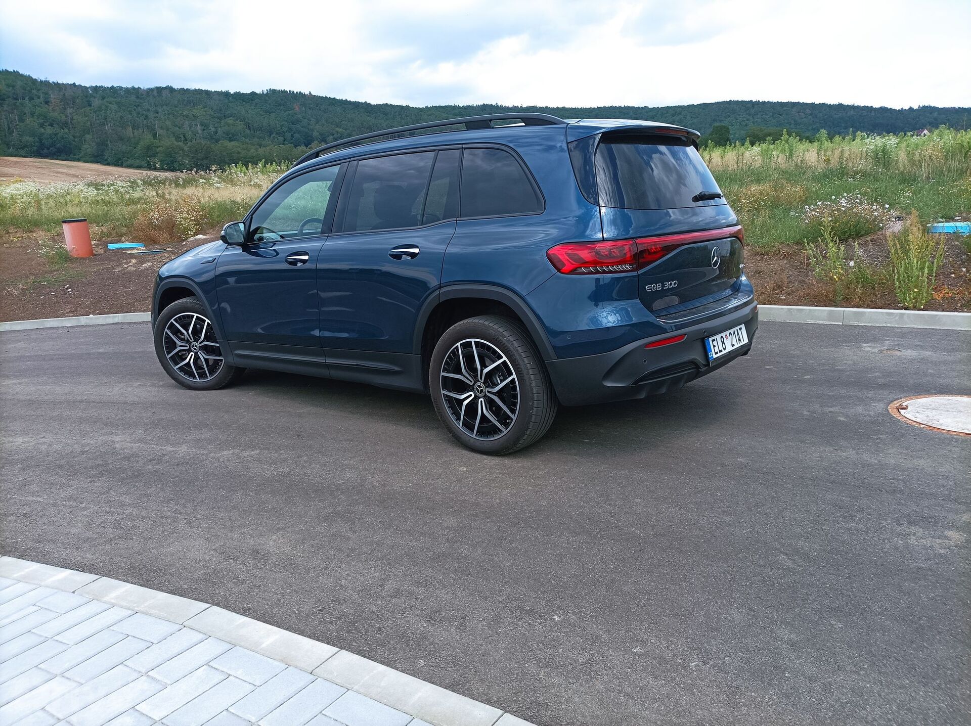 Mercedes-Benz EQB 300 4Matic