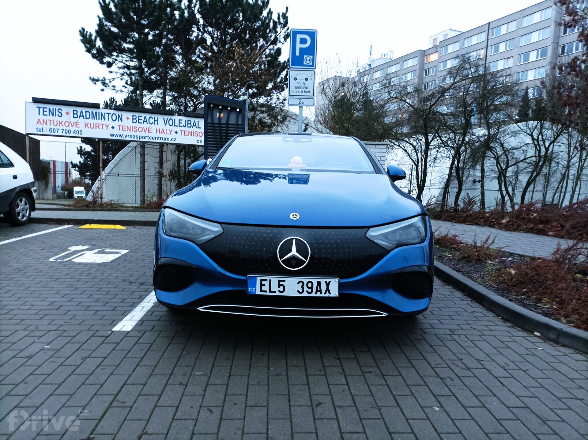 Mercedes-Benz EQE 350+