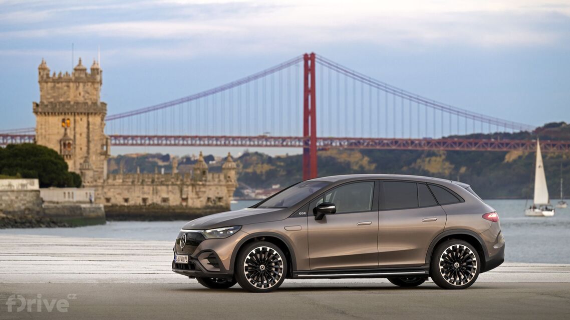 Mercedes-Benz EQE SUV