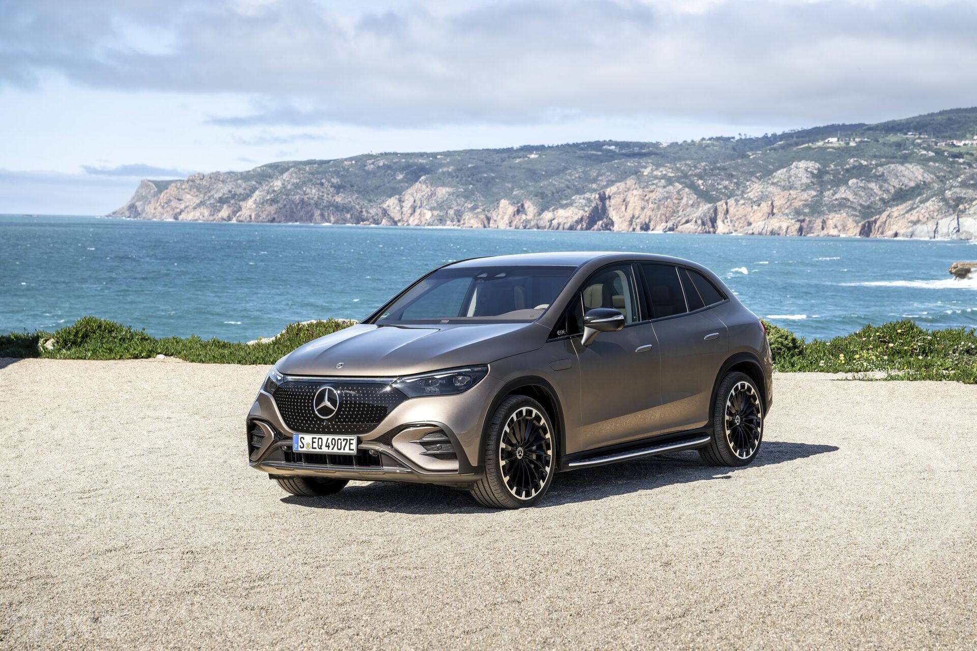 Mercedes-Benz EQE SUV