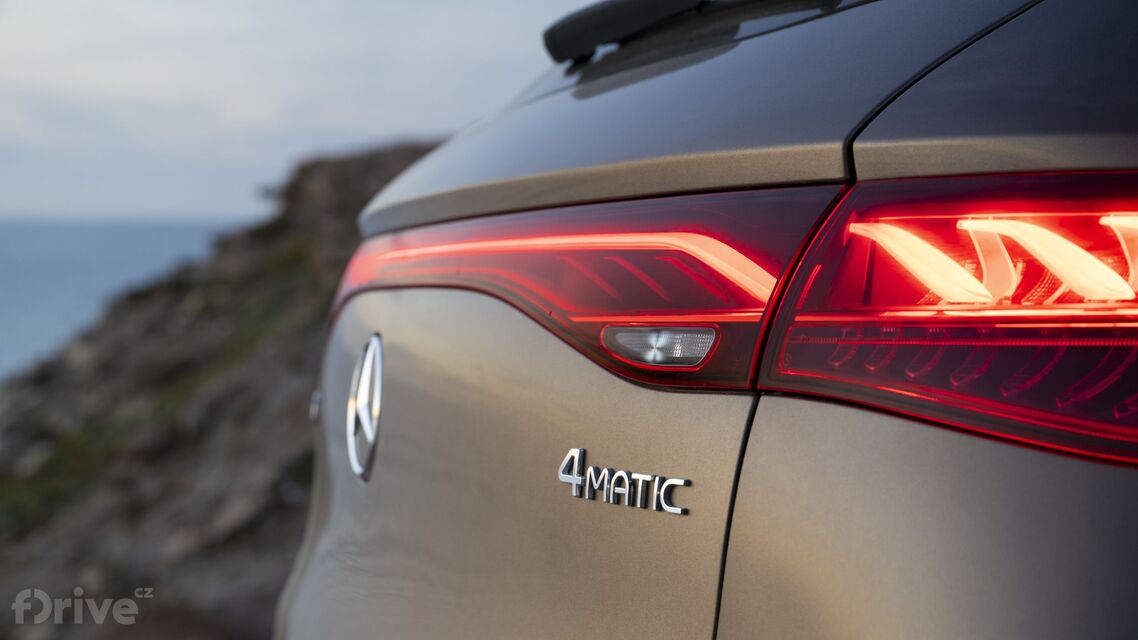 Mercedes-Benz EQE SUV