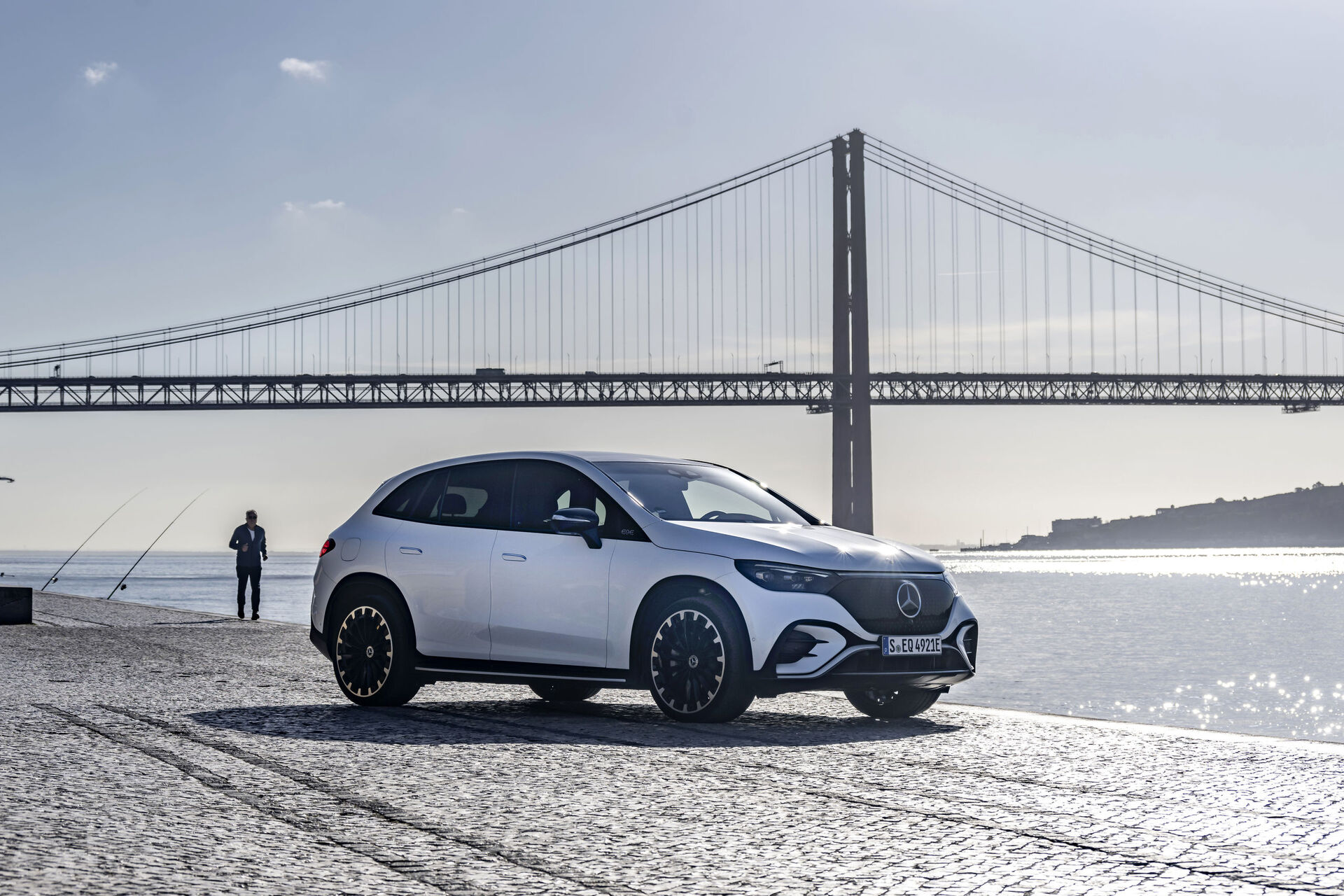 Mercedes-Benz EQE SUV