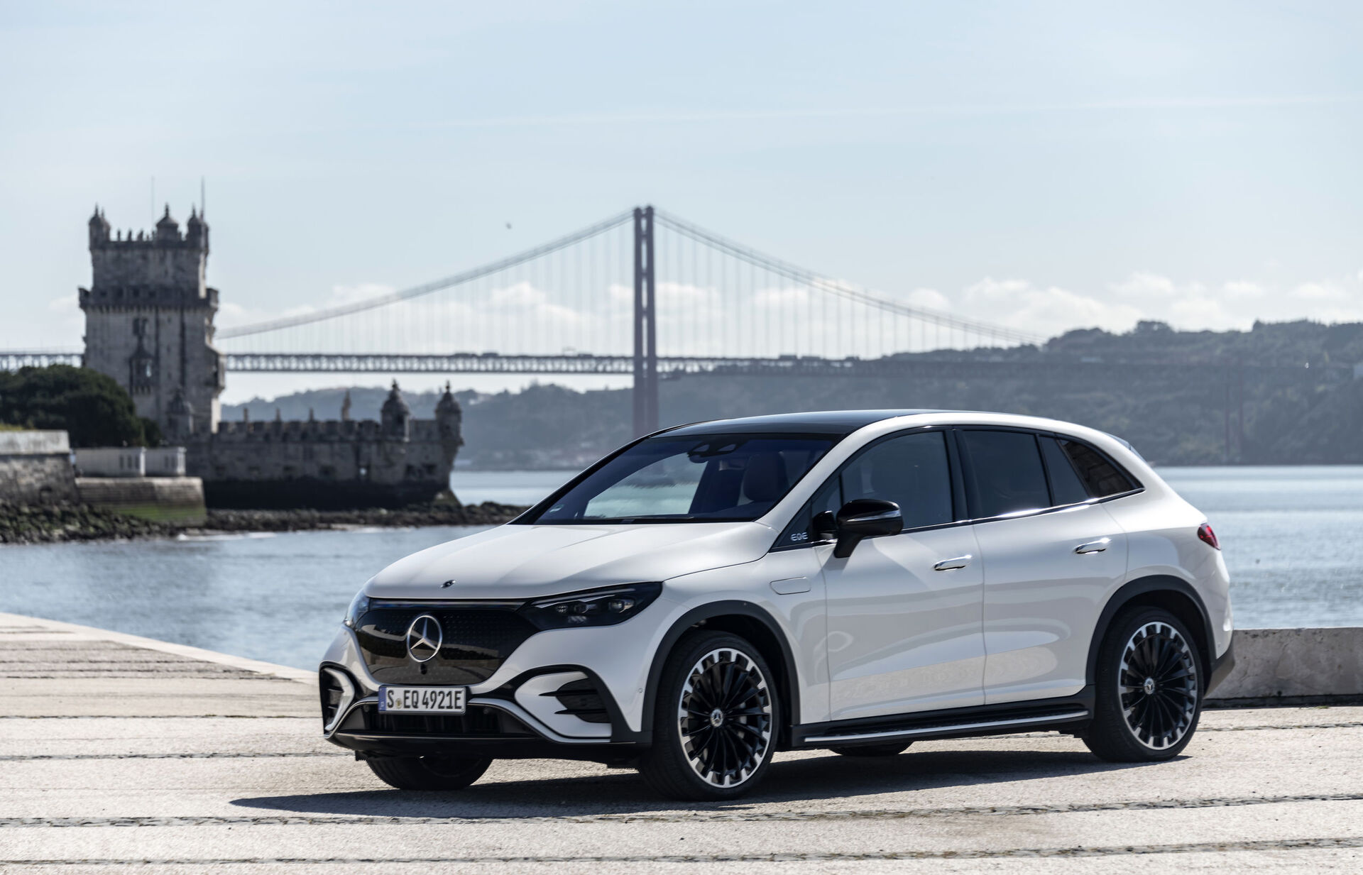 Mercedes-Benz EQE SUV