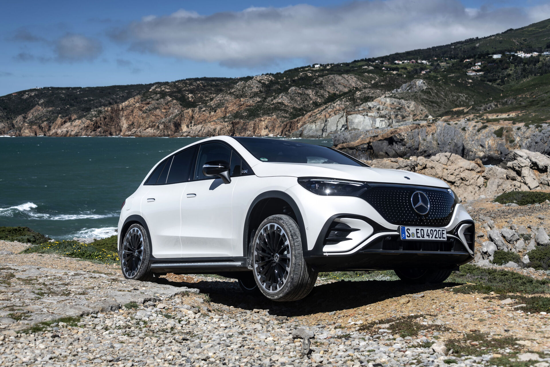 Mercedes-Benz EQE SUV