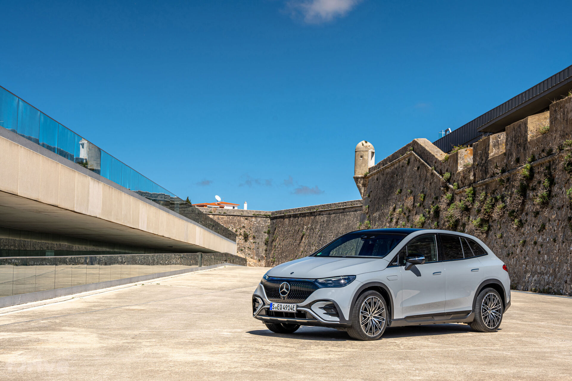 Mercedes-Benz EQE SUV