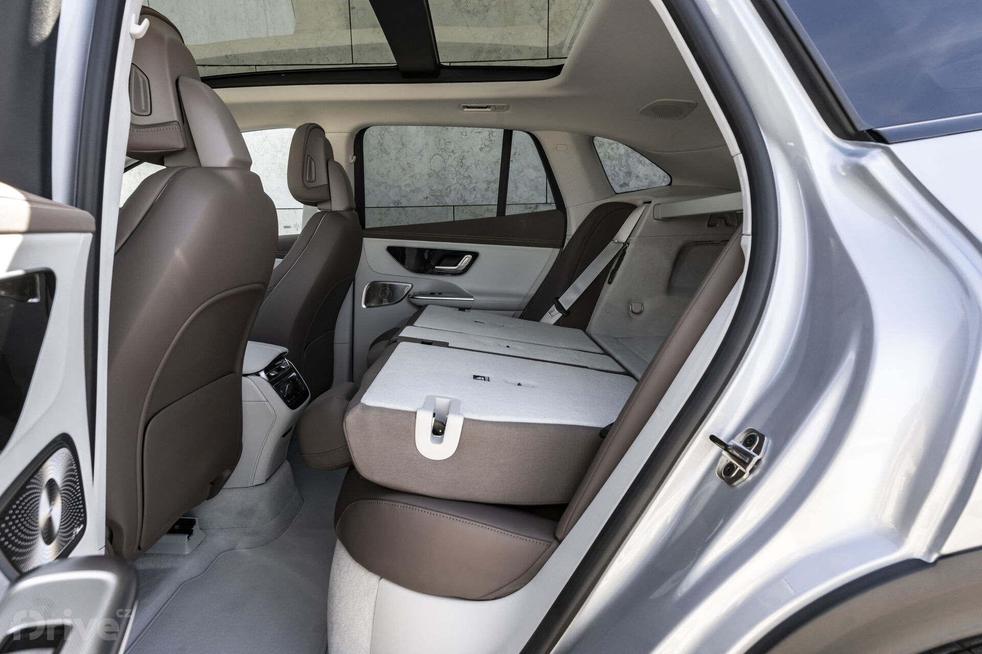 Mercedes-Benz EQE SUV