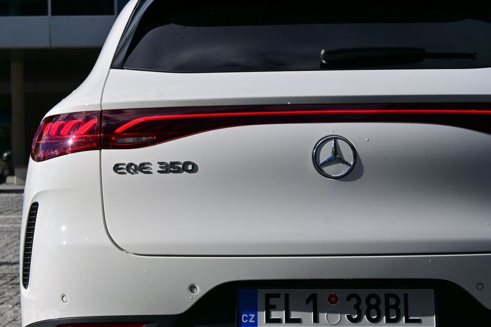 Mercedes-Benz EQE SUV