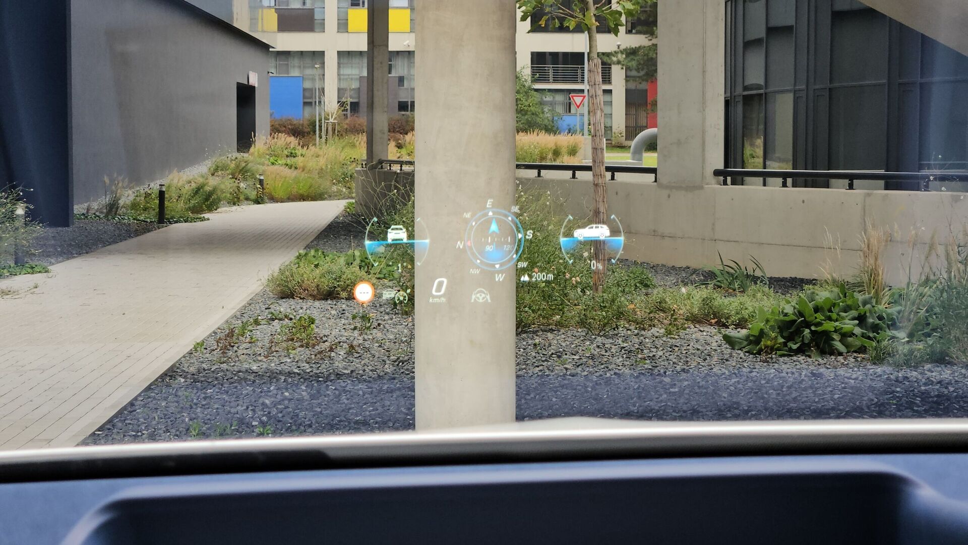 Mercedes-Benz EQE SUV